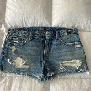 NWT Abercrombie & Fitch denim shorts